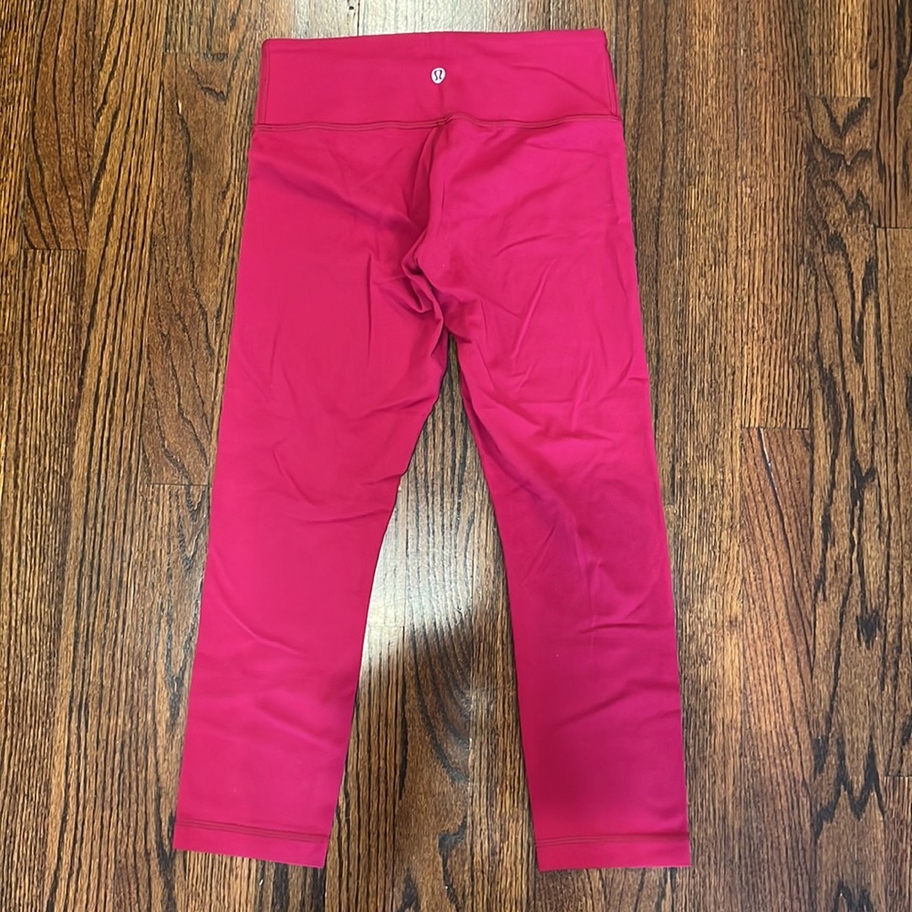🍋Lululemon Wunder Under Crop (High Rise)! - Picture 8 of 13
